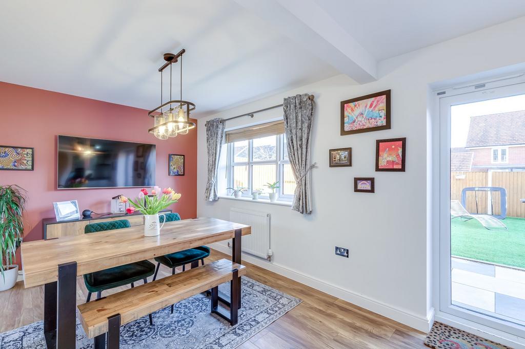 Kitchen/Dining room