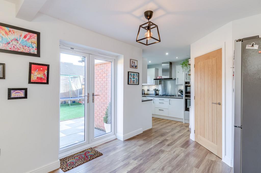 Kitchen/Dining room