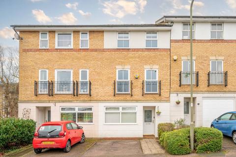 undefined, Radstock Close, New Southgate, London, N11