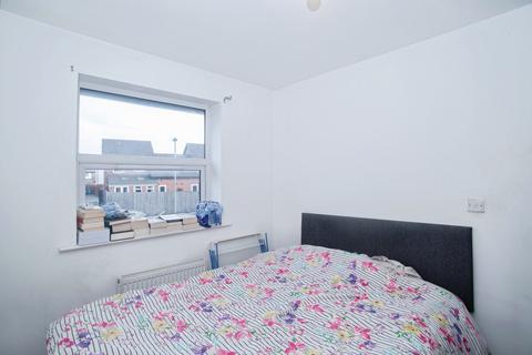 3 bedroom terraced house for sale, Dean Lane, Manchester M40