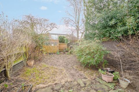 2 bedroom maisonette for sale, Fulwood Gardens, Twickenham