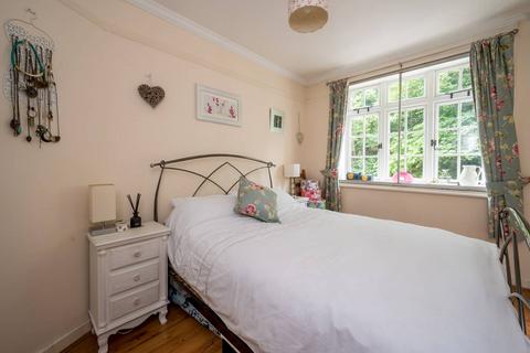 1 bedroom flat for sale, Portsmouth Road, Guildford, GU2, Guildford, GU2