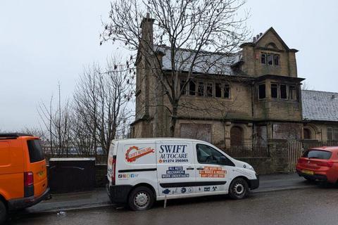 6 bedroom semi-detached house for sale, 18, Usher Street Bradford, BD4 7DS