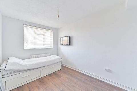 Crampton House, Patmore Estate, Nine Elms, London, SW8