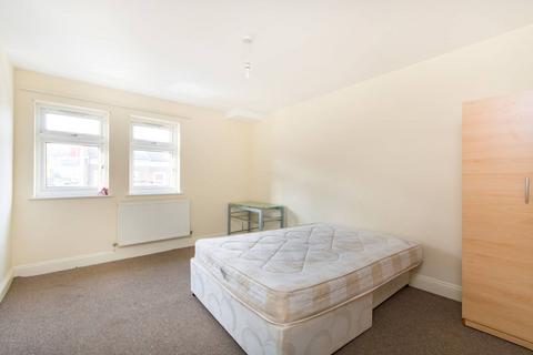 2 bedroom flat to rent, Norwood Road, West Norwood, London, SE27