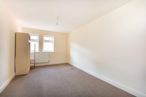 2 bedroom flat to rent, Norwood Road, West Norwood, London, SE27