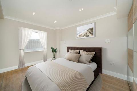 2 bedroom flat to rent, Goldhawk Road, London W12
