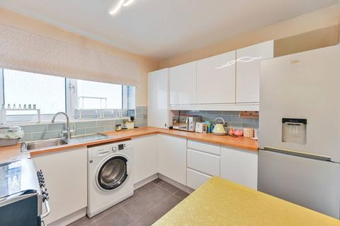 1 bedroom flat for sale, Morgan Court, Battersea Square, London, SW11