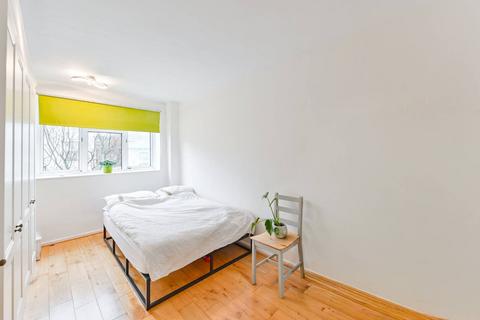 1 bedroom flat for sale, Morgan Court, Battersea Square, London, SW11