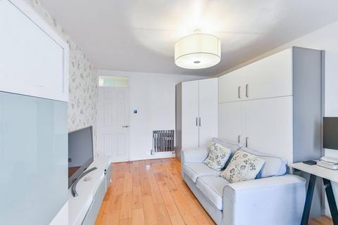 1 bedroom flat for sale, Morgan Court, Battersea Square, London, SW11