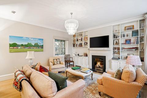 undefined, Lennox Gardens Mews, Knightsbridge, London SW1X