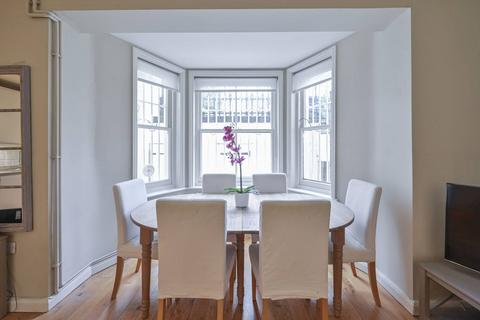 3 bedroom flat for sale, Earls Court Square, Earls Court, London, SW5