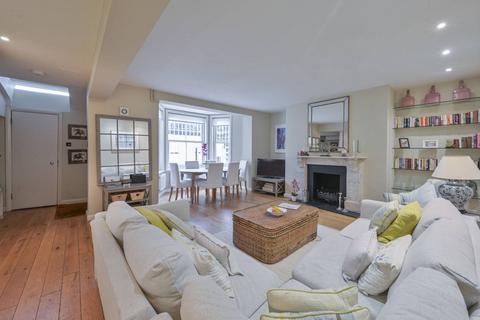 3 bedroom flat for sale, Earls Court Square, Earls Court, London, SW5