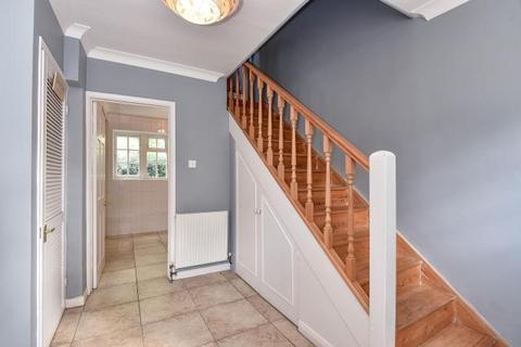 undefined, Windlesham,  Surrey,  GU20