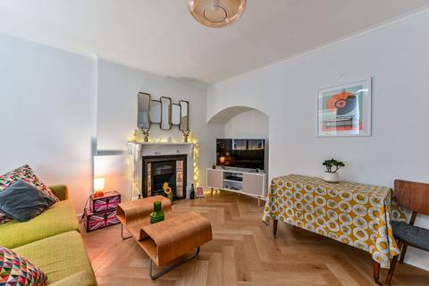 undefined, Tufnell Park Road, Tufnell Park, London, N7