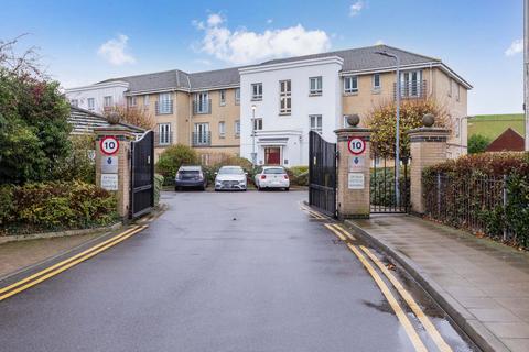 2 bedroom apartment for sale, Sovereign Heights, Langley SL3