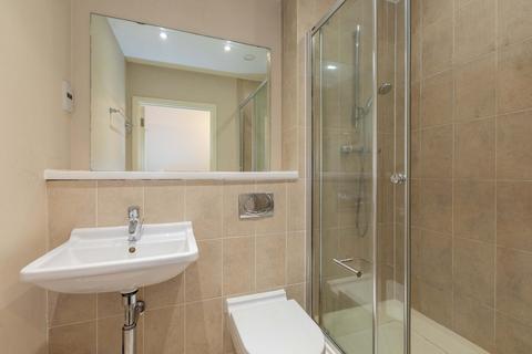 2 bedroom apartment for sale, Sovereign Heights, Langley SL3