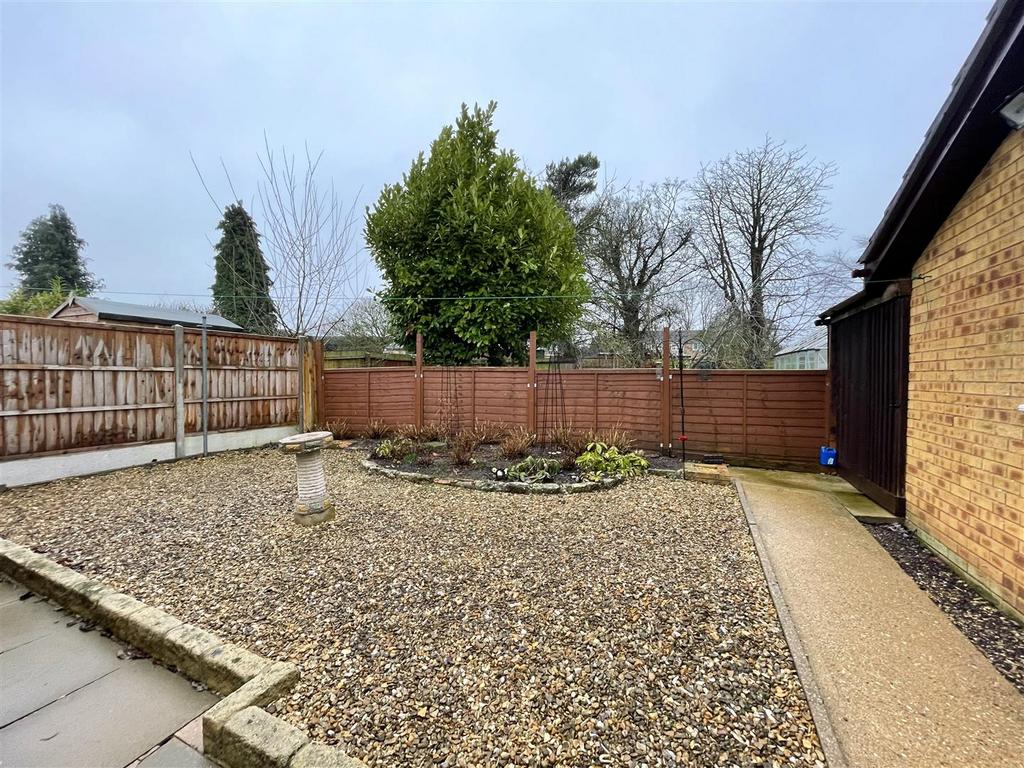 Rear Garden use 1.jpg