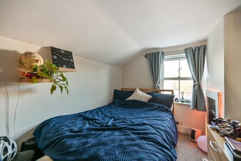 1 bedroom flat for sale, Hampton Hill, Hampton, TW12