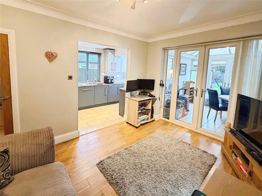 Kitchen Dining Area