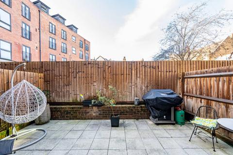 undefined, Swan Street, Old Isleworth, ISLEWORTH, TW7