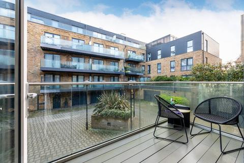 undefined, Swan Street, Old Isleworth, ISLEWORTH, TW7