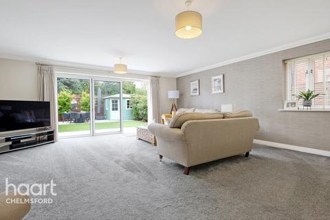 3 bedroom semi-detached house for sale, Danbury Palace Drive, Chelmsford