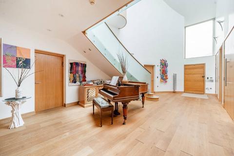 4 bedroom semi-detached house for sale, Reenglass Road, Stanmore, HA7