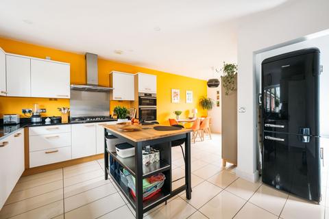5 bedroom detached house for sale, Sturmer Road, Bedford MK41