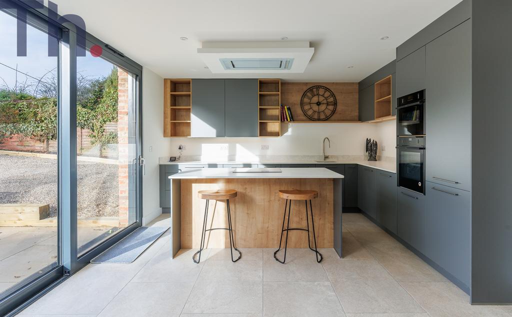 Kitchen/Breakfast Area