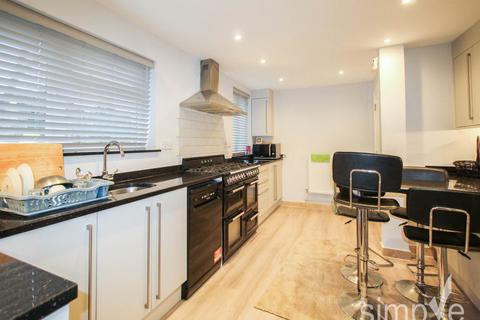4 bedroom house to rent, Woodstock Drive , Ickenham ,