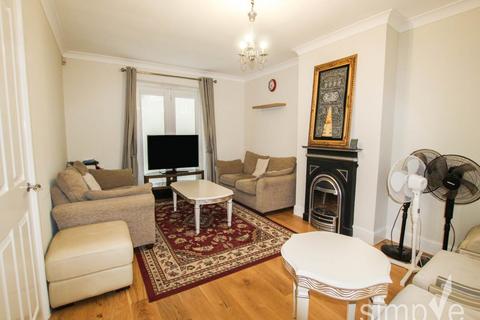 4 bedroom house to rent, Woodstock Drive , Ickenham ,