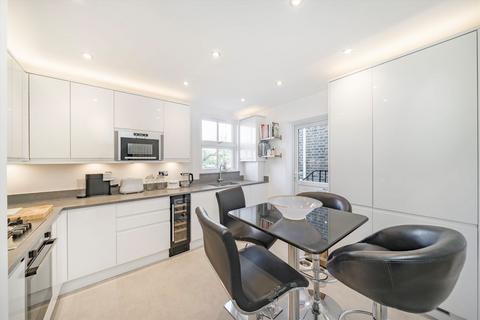 2 bedroom flat for sale, Worple Road, London SW20