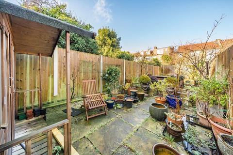 2 bedroom flat for sale, Worple Road, London SW20