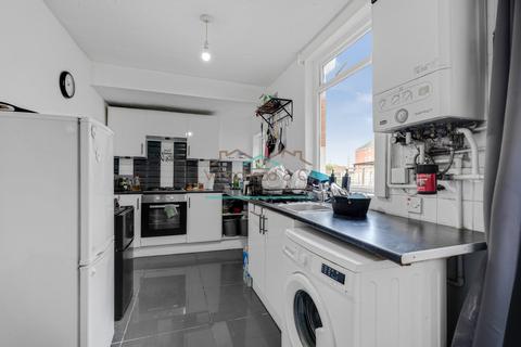 2 bedroom terraced house for sale, Clinton Road, Northampton, NN4 8LF