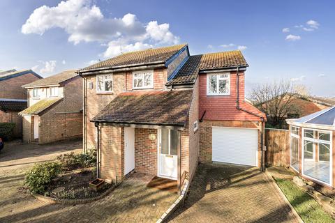 Bitterne Drive, Woking, GU21