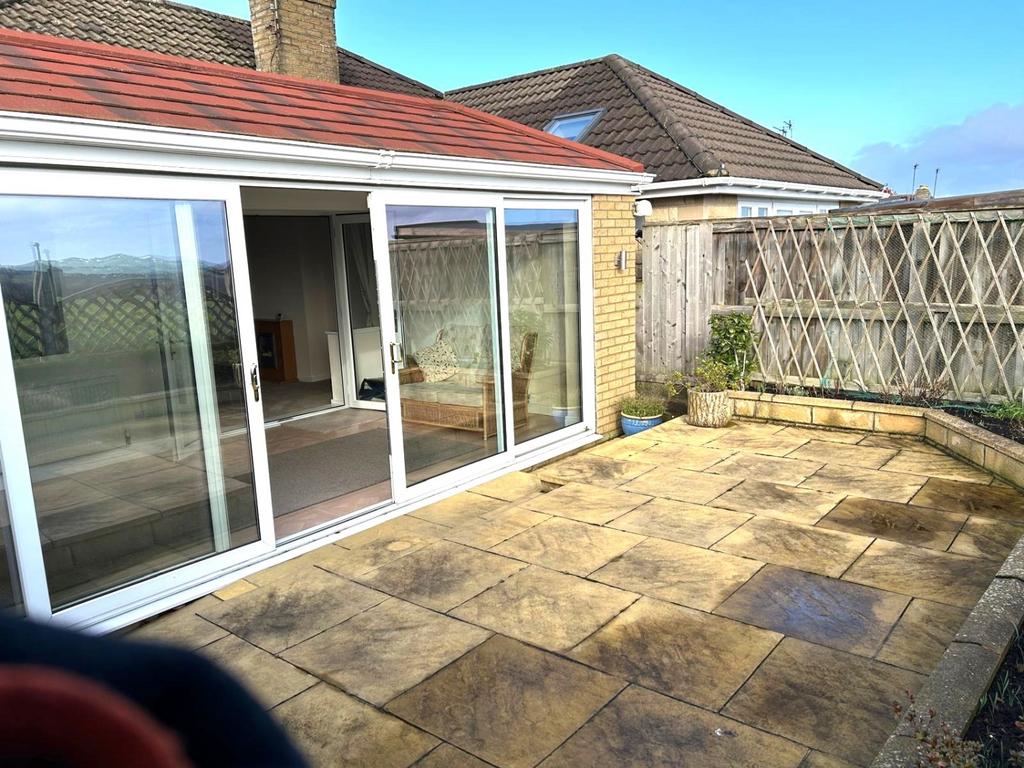 Outsideconservatory 19 Highfield
