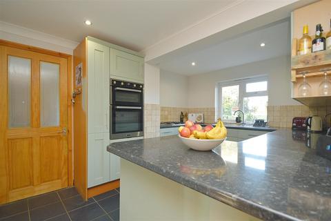 4 bedroom detached house for sale, IDEAL FAMILY HOME * APSE HEATH