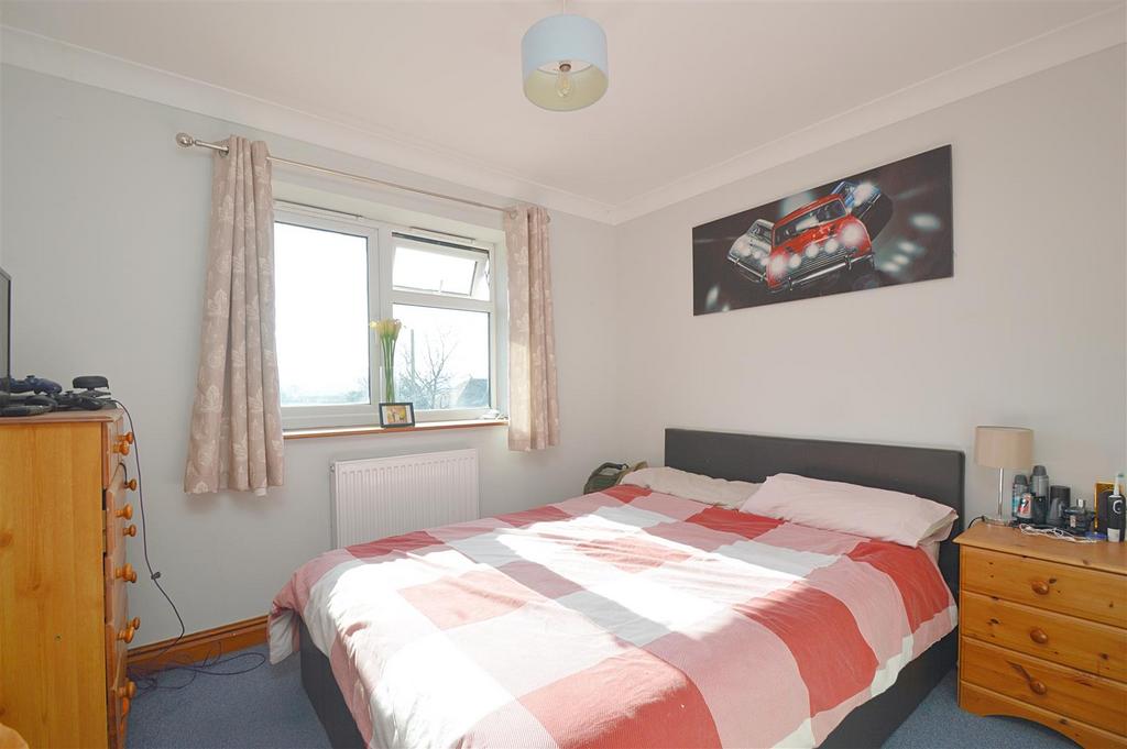 Bed3.jpg