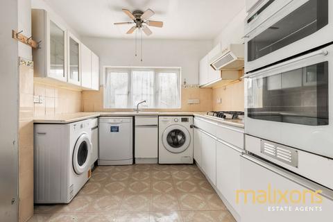 3 bedroom terraced house for sale, Ferrers Road, London SW16