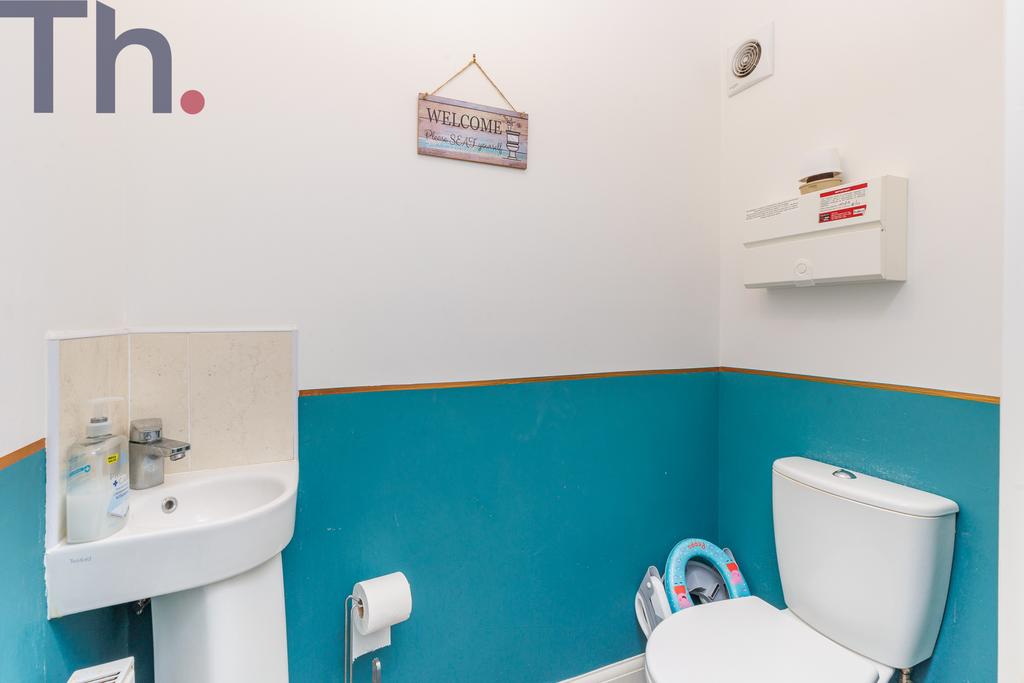Downstairs Cloakroom W/C