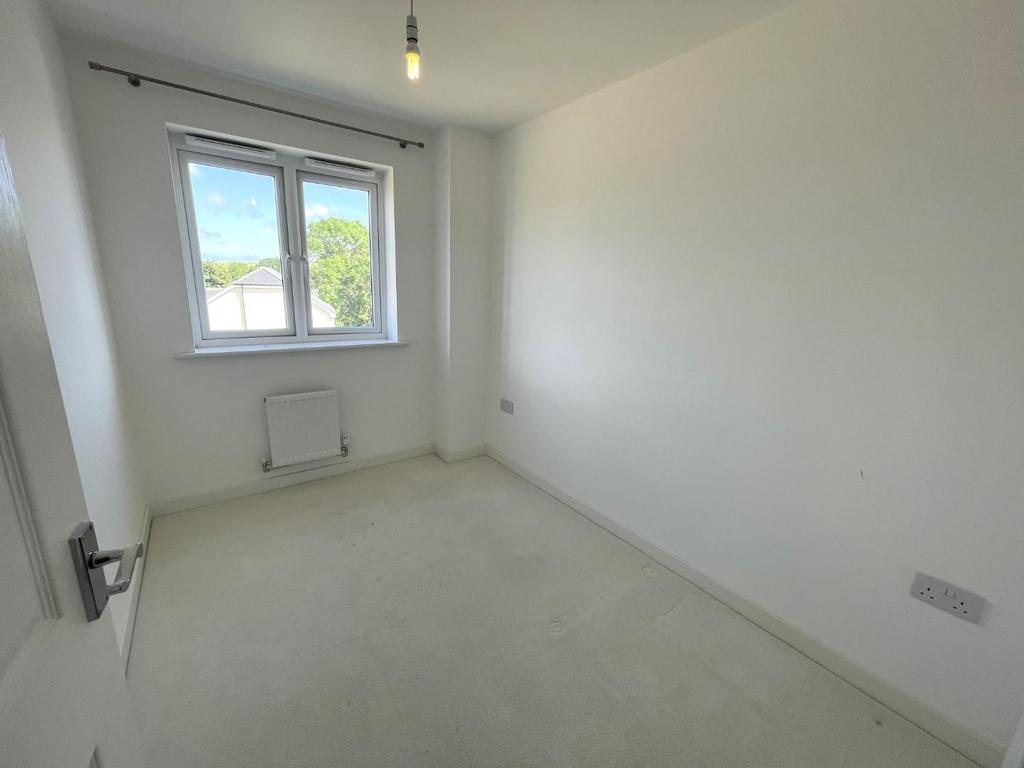 Bedroom 4.JPG