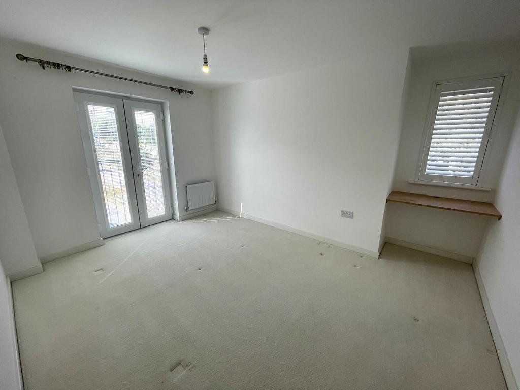 Bedroom 2.JPG