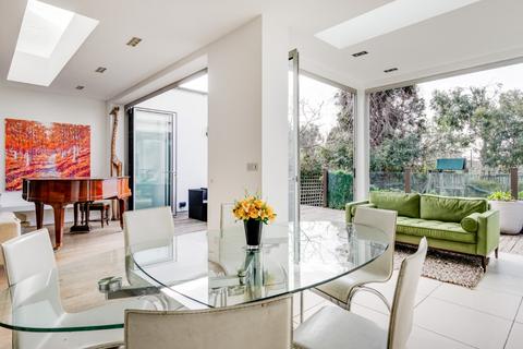 6 bedroom terraced house to rent, Hocroft Road, London, NW2
