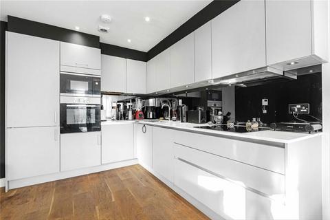 3 bedroom flat for sale, Barking Road, London E16