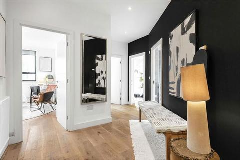 3 bedroom flat for sale, Barking Road, London E16