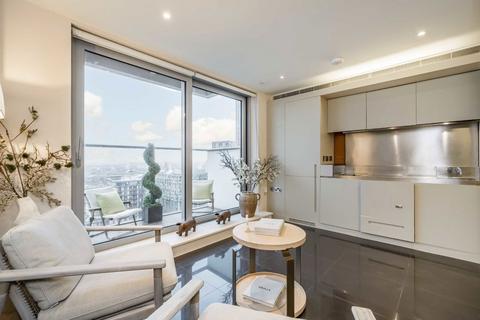 undefined, Pan Peninsula Square, London E14