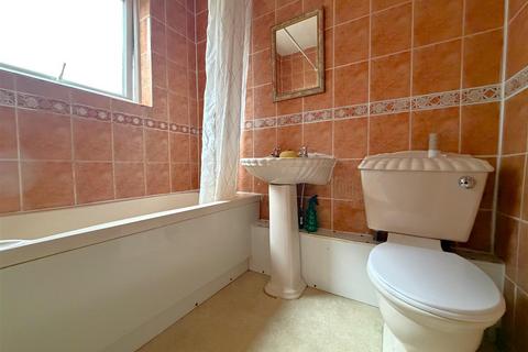3 bedroom semi-detached house to rent, Stainbeck Road, Meanwood, Leeds