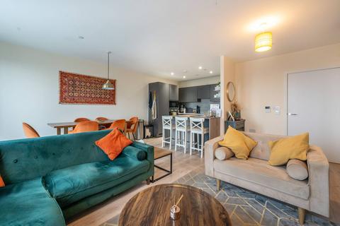 2 bedroom flat for sale, Shipbuilding Way, Upton Park, London, E13