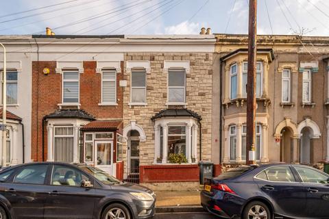 3 bedroom terraced house for sale, Sixth Avenue, Manor Park, London, E12